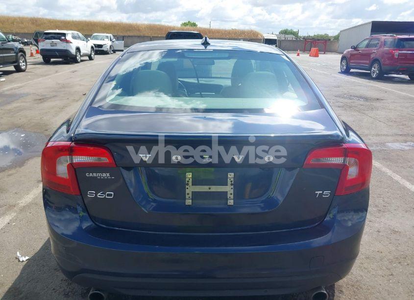 Photo 17 of 2013 Volvo S60 T5 PLATINUM (VIN YV1612FS6D2195232)