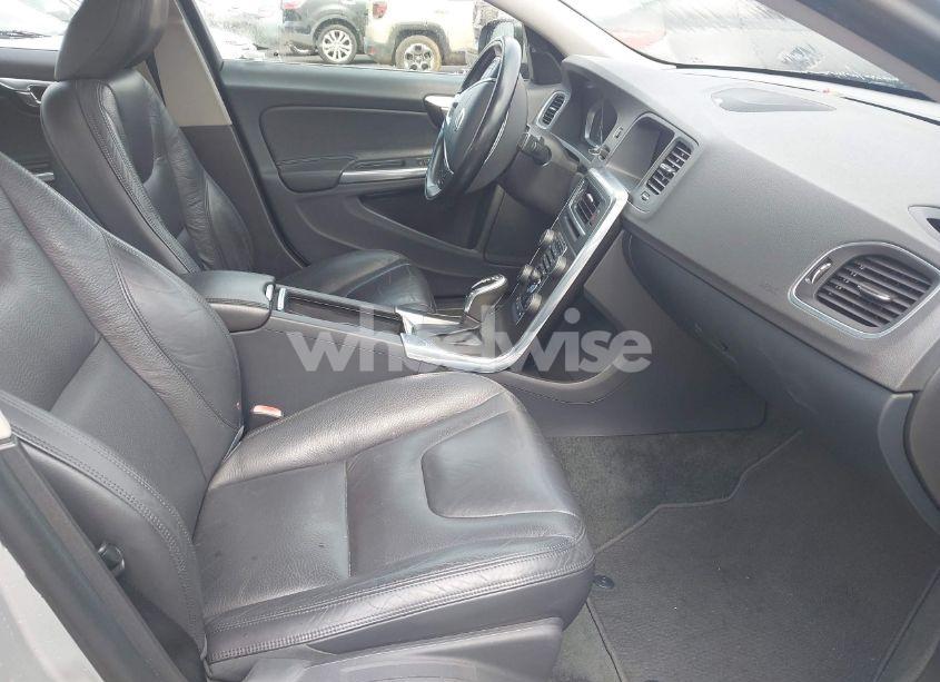 Photo 5 of 2014 Volvo S60 T5 PLATINUM (VIN YV1612FS6E1280756)