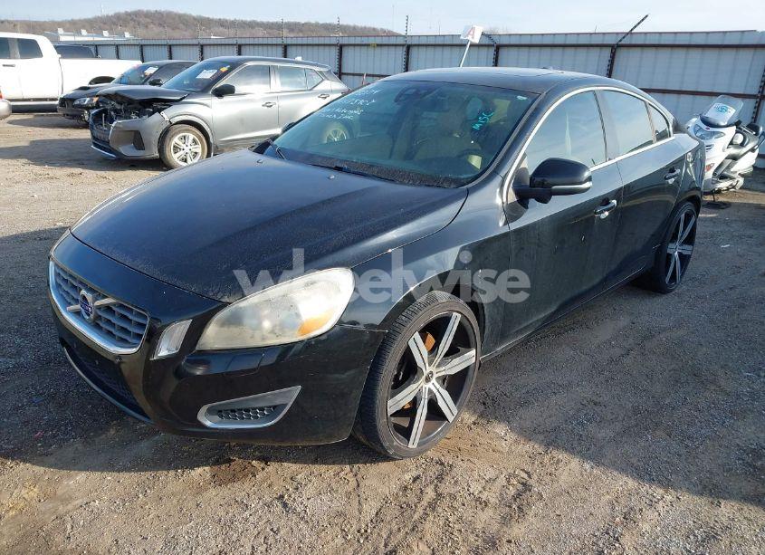 Photo 2 of 2013 Volvo S60 T5/T5 PLATINUM/T5 PREMIER/T5 PREMIER PLUS (VIN YV1612FS7D2198284)