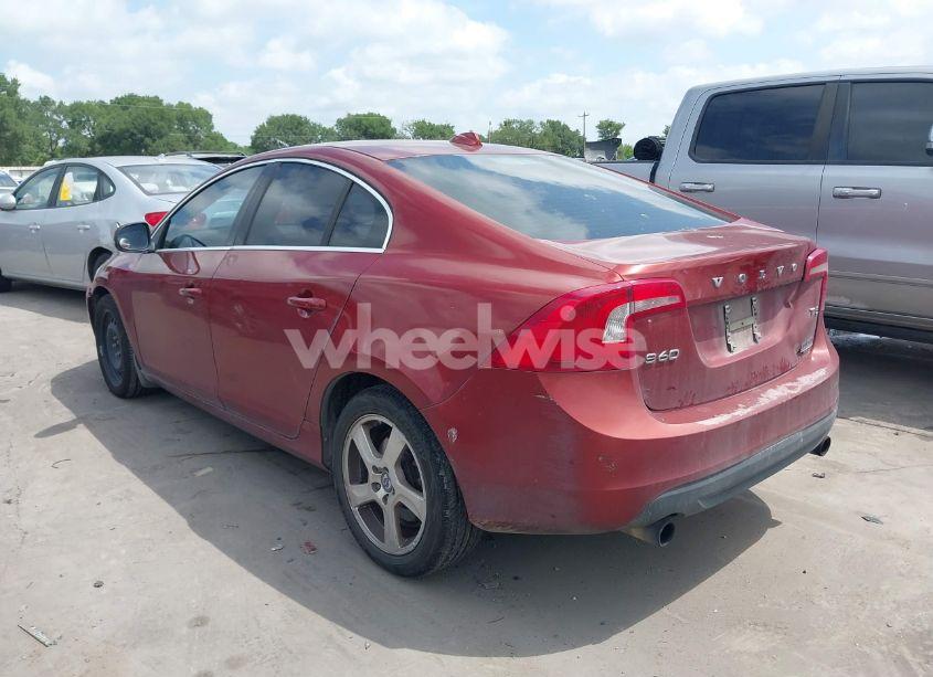Photo 3 of 2013 Volvo S60 T5 (VIN YV1612FS7D2210322)