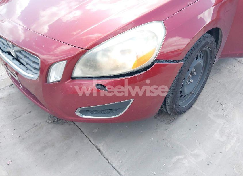 Photo 6 of 2013 Volvo S60 T5 (VIN YV1612FS7D2210322)