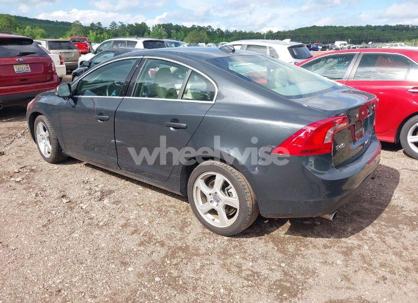 Photo 3 of 2013 Volvo S60 T5 (VIN YV1612FS7D2232224)