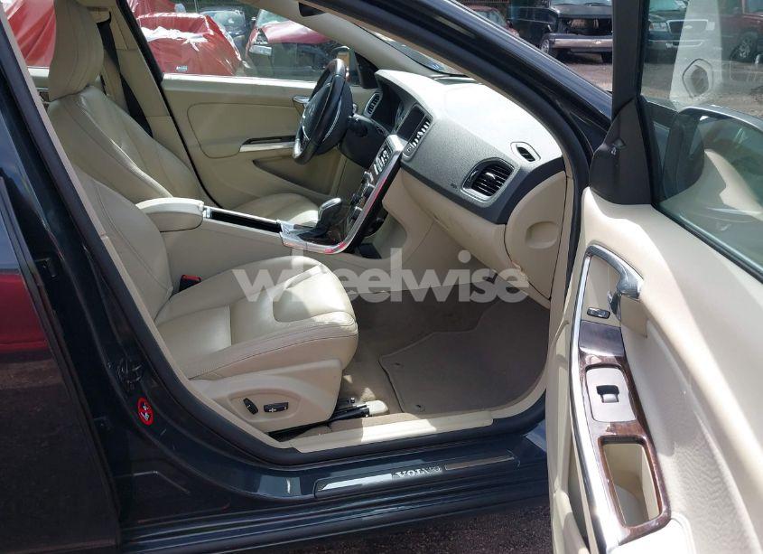 Photo 5 of 2013 Volvo S60 T5 (VIN YV1612FS7D2232224)