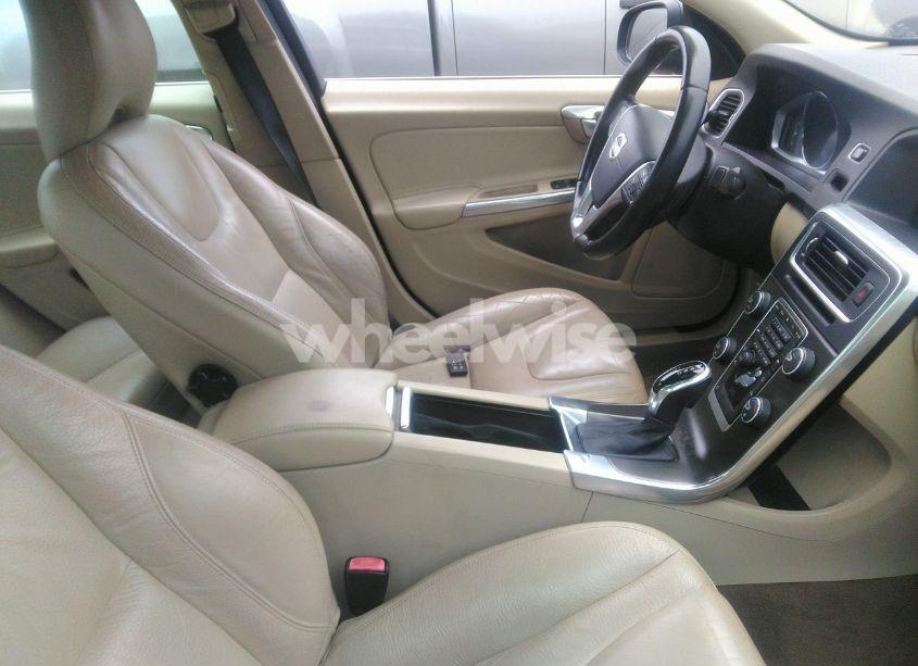 Photo 5 of 2014 Volvo S60 T5 (VIN YV1612FS7E2274717)