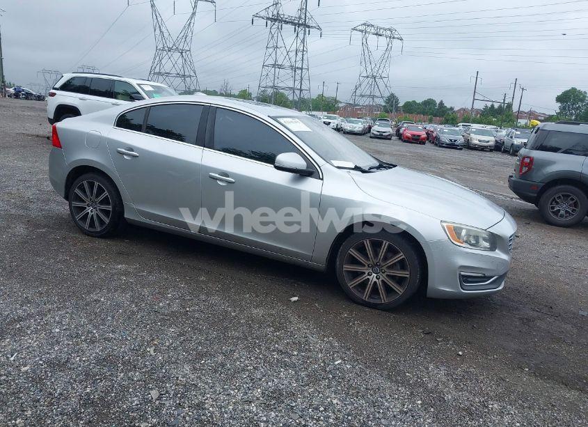 2014 Volvo S60 T5 (VIN YV1612FS8E2271678) main photo