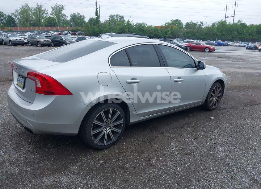 Photo 4 of 2014 Volvo S60 T5 (VIN YV1612FS8E2271678)