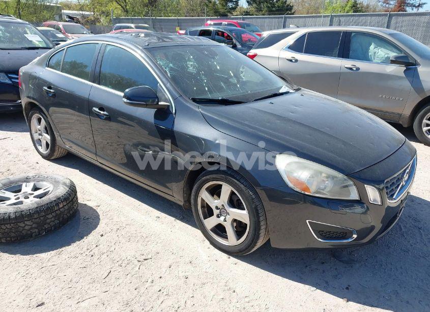 2013 Volvo S60 T5/T5 PLATINUM/T5 PREMIER/T5 PREMIER PLUS (VIN YV1612FSXD2176182) main photo