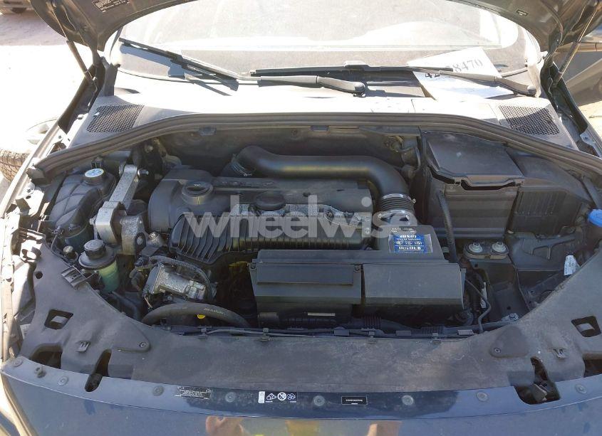 Photo 10 of 2013 Volvo S60 T5/T5 PLATINUM/T5 PREMIER/T5 PREMIER PLUS (VIN YV1612FSXD2176182)