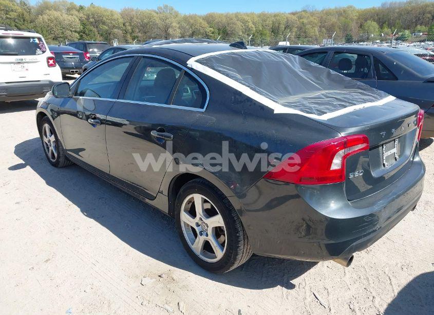 Photo 3 of 2013 Volvo S60 T5/T5 PLATINUM/T5 PREMIER/T5 PREMIER PLUS (VIN YV1612FSXD2176182)
