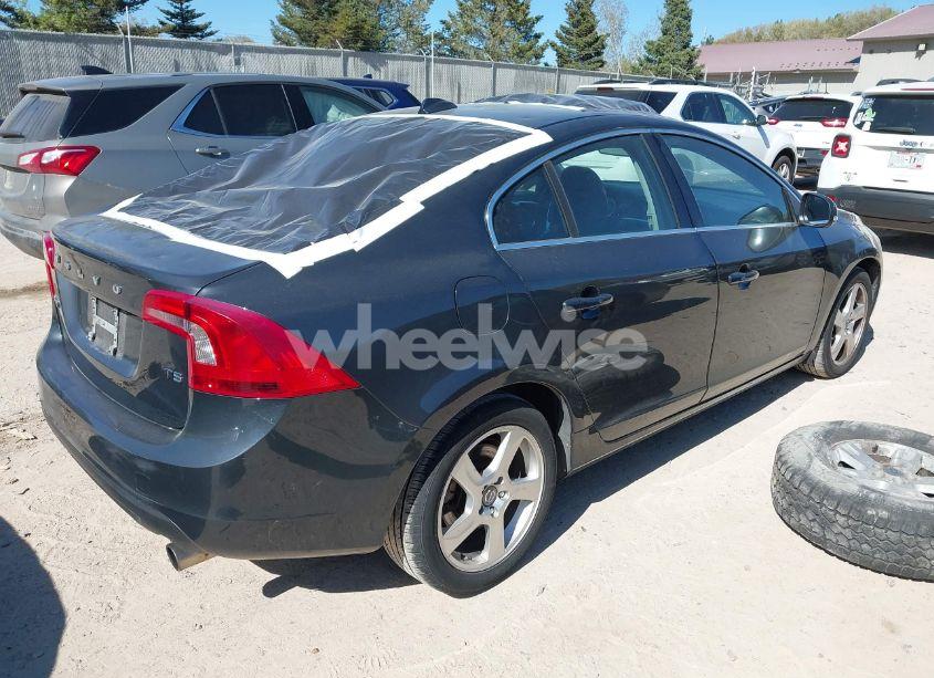 Photo 4 of 2013 Volvo S60 T5/T5 PLATINUM/T5 PREMIER/T5 PREMIER PLUS (VIN YV1612FSXD2176182)