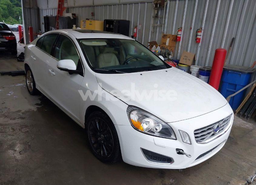 2013 Volvo S60 T5 (VIN YV1612FSXD2196030) main photo