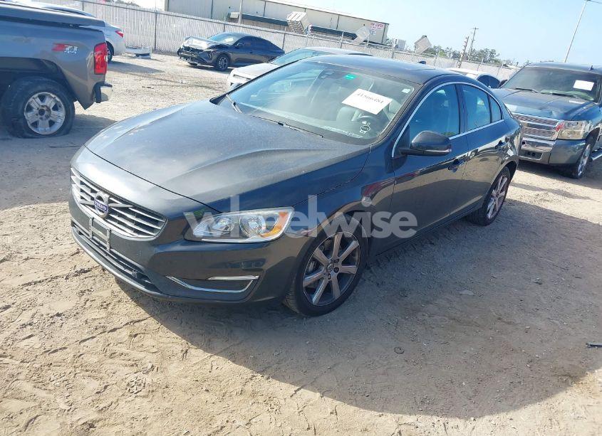 Photo 2 of 2016 Volvo S60 T5 PREMIER (VIN YV1612TK2G2412915)