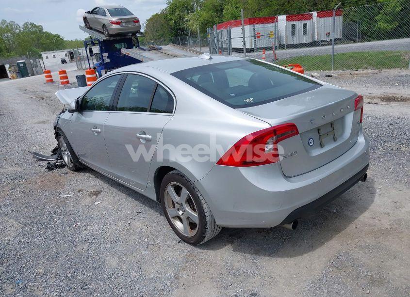 Photo 3 of 2012 Volvo S60 T5 (VIN YV1622FS1C2089122)