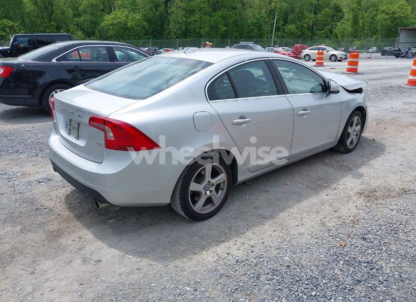 Photo 4 of 2012 Volvo S60 T5 (VIN YV1622FS1C2089122)