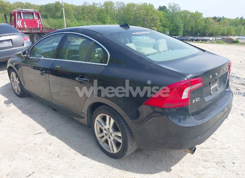 Photo 3 of 2012 Volvo S60 T5 (VIN YV1622FS1C2112463)