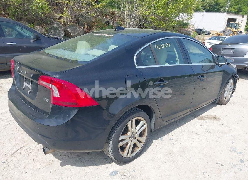 Photo 4 of 2012 Volvo S60 T5 (VIN YV1622FS1C2112463)
