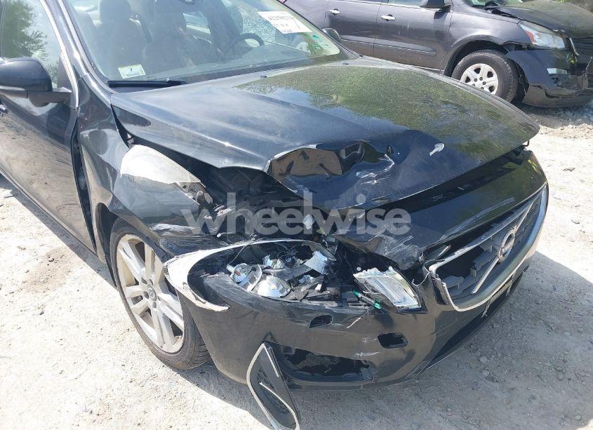 Photo 6 of 2012 Volvo S60 T5 (VIN YV1622FS1C2112463)