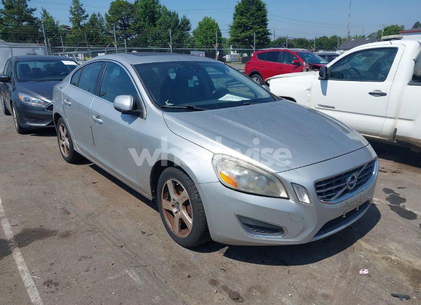 2012 Volvo S60 T5 (VIN YV1622FS2C2132057) main photo