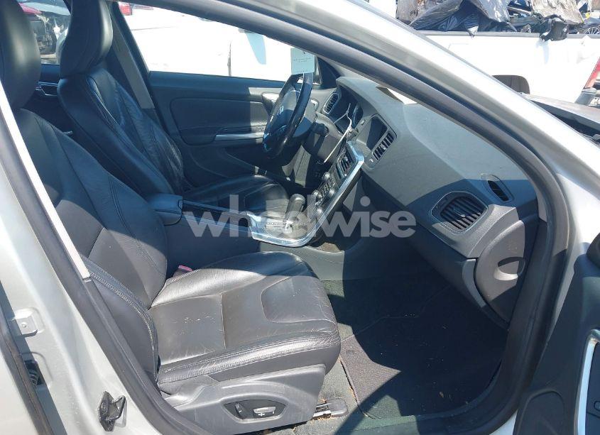 Photo 5 of 2012 Volvo S60 T5 (VIN YV1622FS2C2132057)