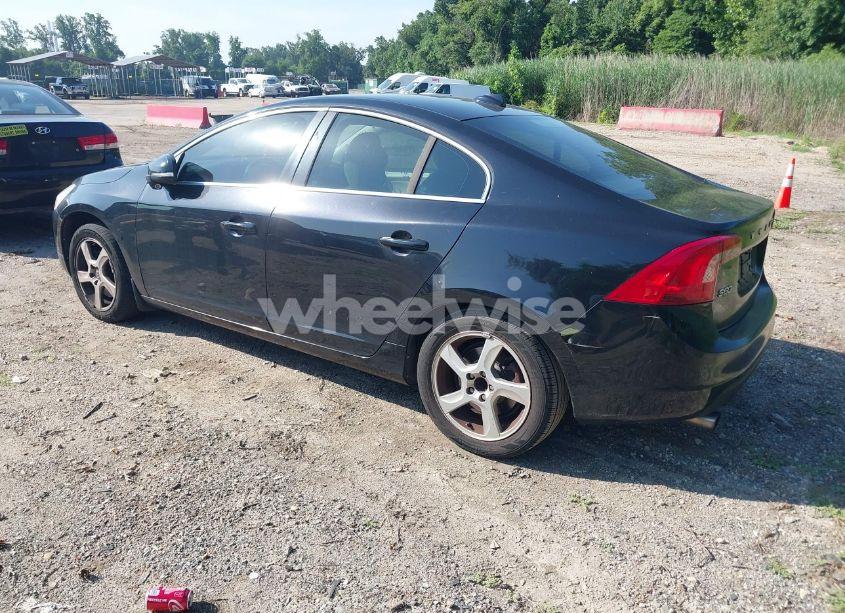 Photo 3 of 2012 Volvo S60 T5 (VIN YV1622FS4C2109850)