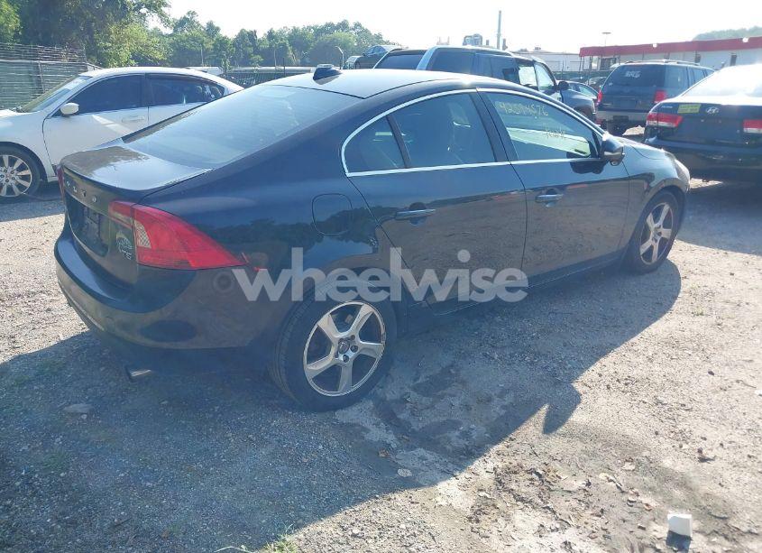 Photo 4 of 2012 Volvo S60 T5 (VIN YV1622FS4C2109850)
