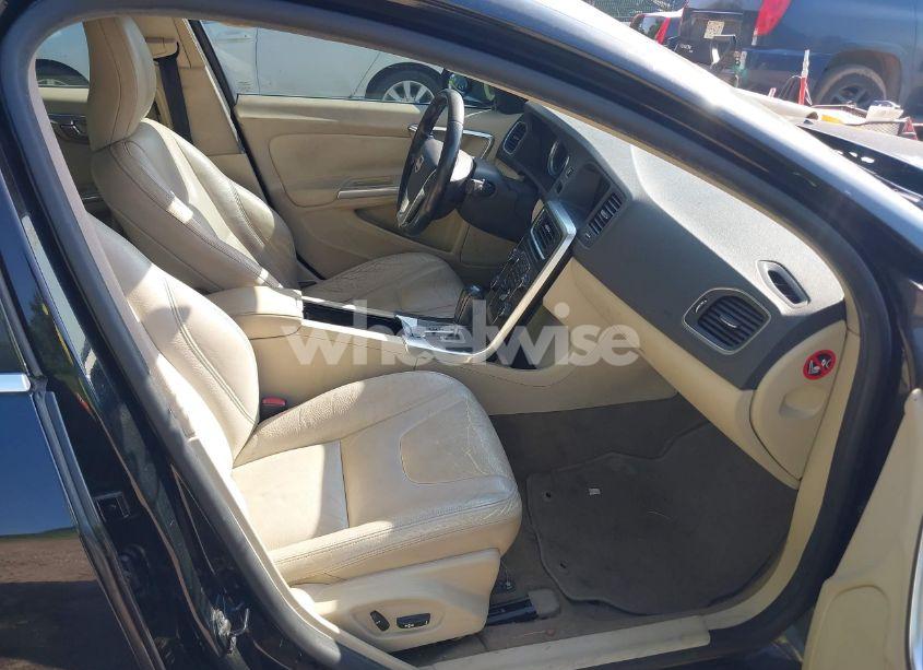 Photo 5 of 2012 Volvo S60 T5 (VIN YV1622FS4C2109850)