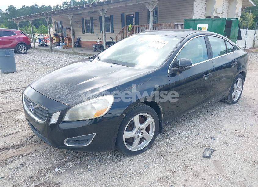 Photo 2 of 2012 Volvo S60 T5 (VIN YV1622FS4C2115292)