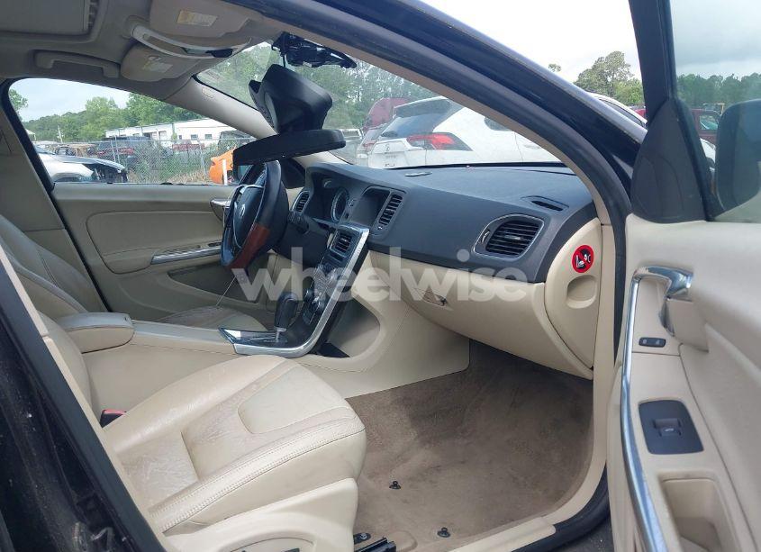 Photo 5 of 2012 Volvo S60 T5 (VIN YV1622FS4C2115292)