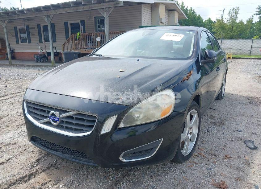 Photo 6 of 2012 Volvo S60 T5 (VIN YV1622FS4C2115292)