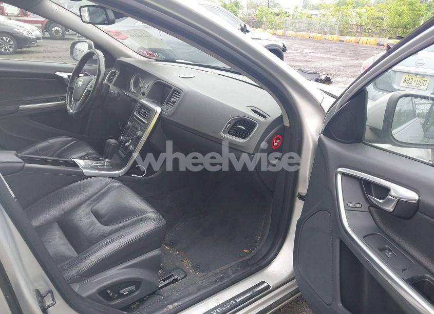 Photo 5 of 2012 Volvo S60 T5 (VIN YV1622FS4C2118502)