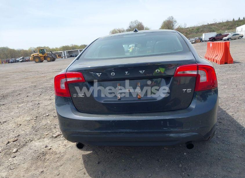 Photo 16 of 2012 Volvo S60 T5 (VIN YV1622FS4C2144565)