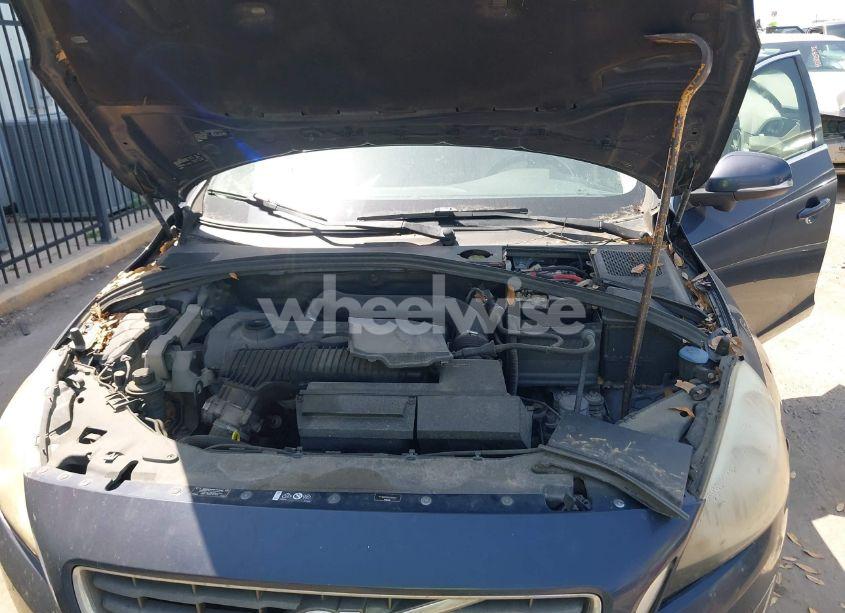 Photo 10 of 2012 Volvo S60 T5 (VIN YV1622FS5C2046841)