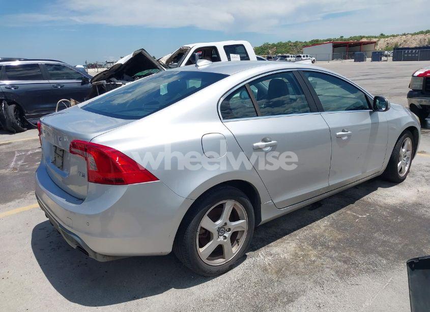 Photo 4 of 2012 Volvo S60 T5 (VIN YV1622FS8C2086430)