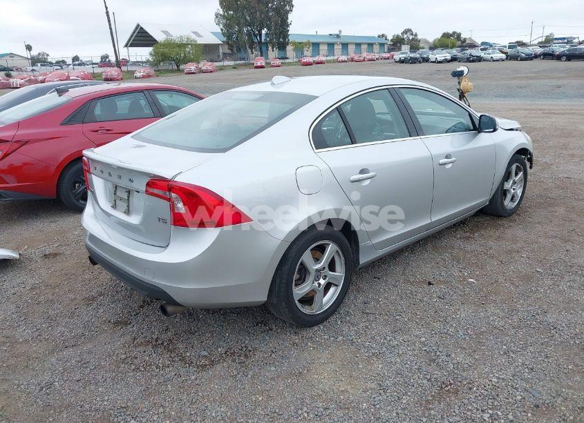 Photo 4 of 2012 Volvo S60 T5 (VIN YV1622FS8C2127445)