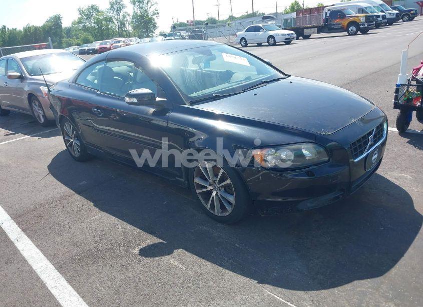 2010 Volvo C70 T5 (VIN YV1672MC3AJ092362) main photo