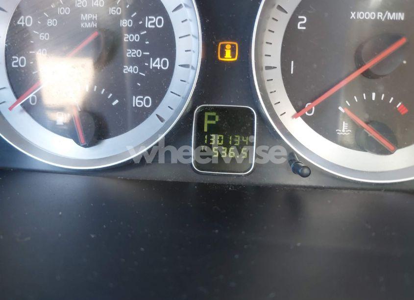 Photo 15 of 2011 Volvo C70 T5 (VIN YV1672MC6BJ114811)