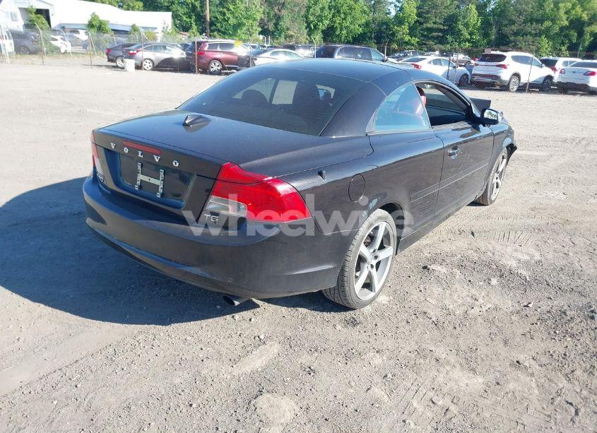 Photo 4 of 2011 Volvo C70 T5 (VIN YV1672MC6BJ114811)