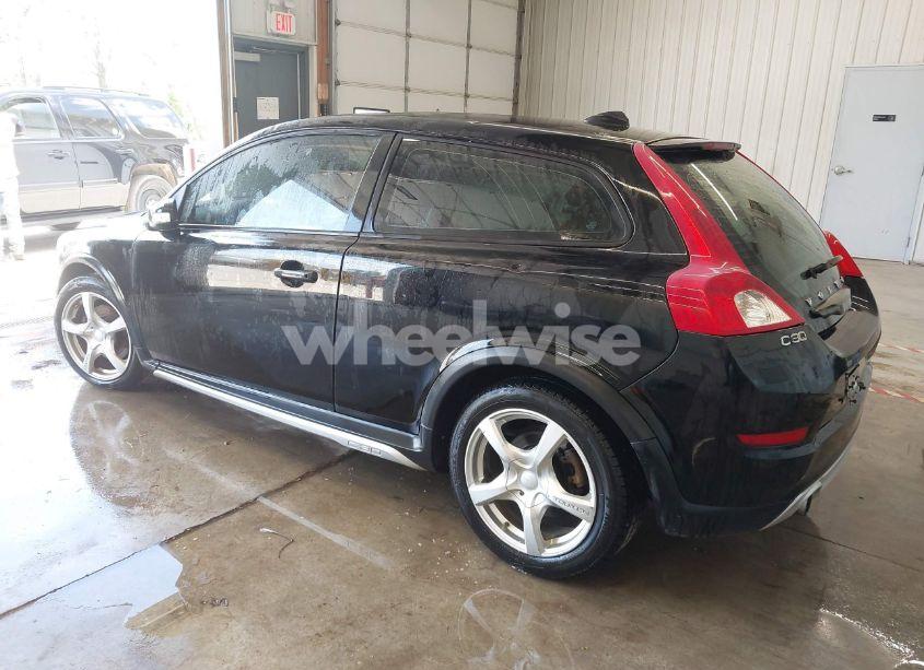 Photo 3 of 2011 Volvo C30 T5/T5 R-DESIGN (VIN YV1672MK1B2190373)