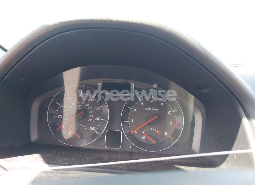 Photo 7 of 2011 Volvo C30 T5/T5 R-DESIGN (VIN YV1672MK1B2190373)