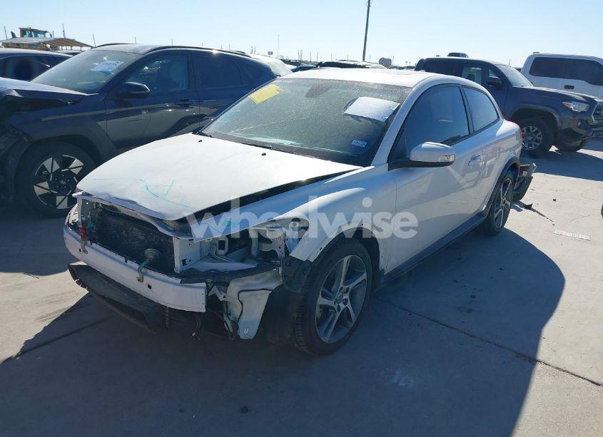 Photo 2 of 2013 Volvo C30 T5 (VIN YV1672MK1D2309378)