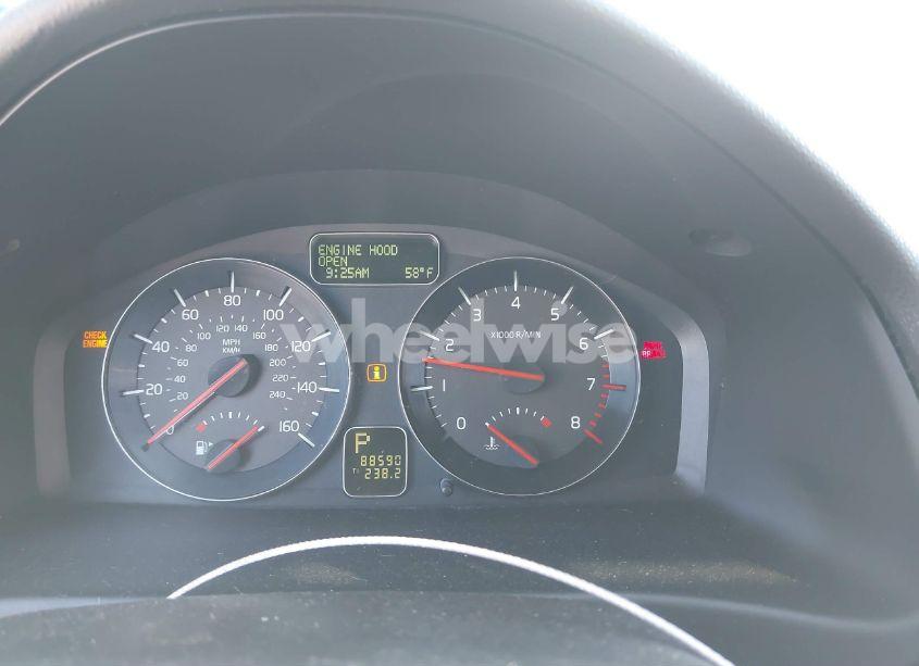 Photo 7 of 2013 Volvo C30 T5 (VIN YV1672MK1D2309378)