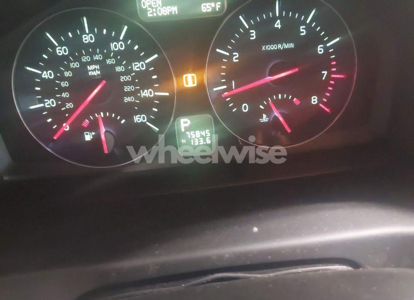 Photo 7 of 2011 Volvo C30 T5/T5 R-DESIGN (VIN YV1672MK3B2225625)