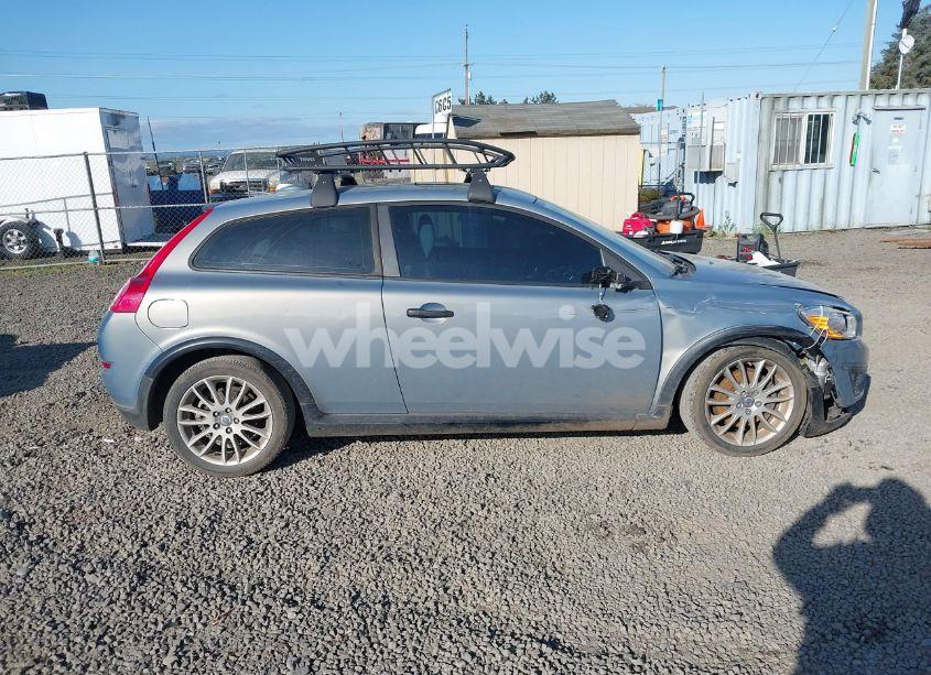 Photo 13 of 2011 Volvo C30 T5 (VIN YV1672MK4B2248010)