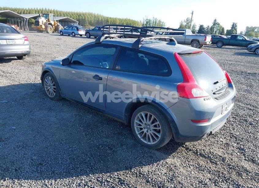 Photo 3 of 2011 Volvo C30 T5 (VIN YV1672MK4B2248010)