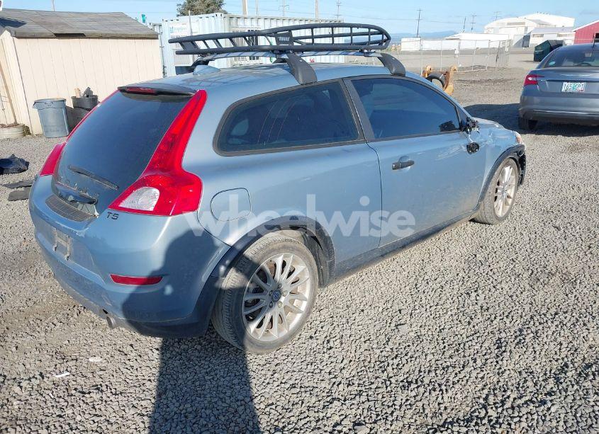 Photo 4 of 2011 Volvo C30 T5 (VIN YV1672MK4B2248010)
