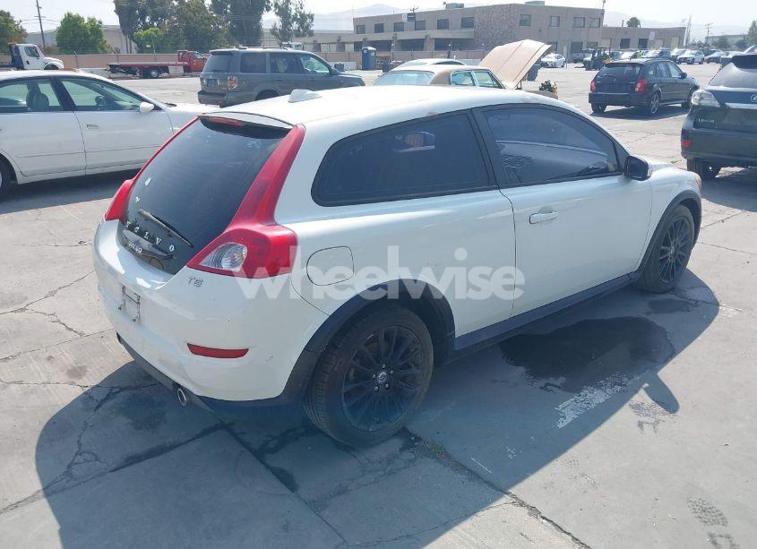 Photo 4 of 2011 Volvo C30 T5 (VIN YV1672MK7B2233341)