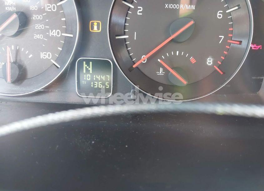 Photo 7 of 2011 Volvo C30 T5 (VIN YV1672MK7B2233341)