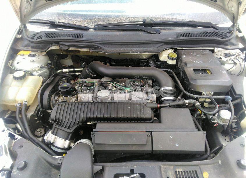 Photo 10 of 2011 Volvo C30 T5/T5 R-DESIGN (VIN YV1672MKXB2197371)