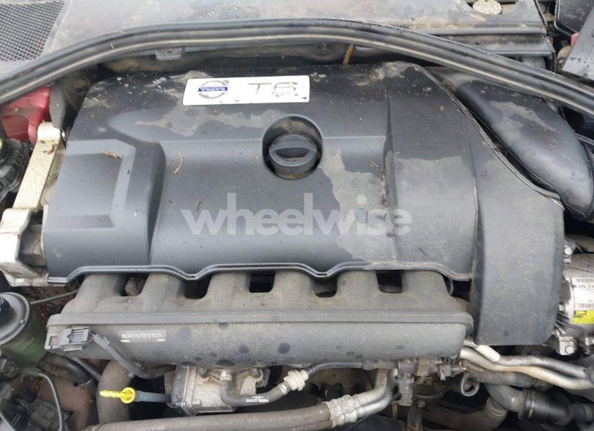 Photo 10 of 2013 Volvo S60 T6/T6 PLATINUM/T6 PREMIER PLUS/T6 R-DESIGN/T6 R-DESIGN PLATINUM (VIN YV1902FH1D2176480)