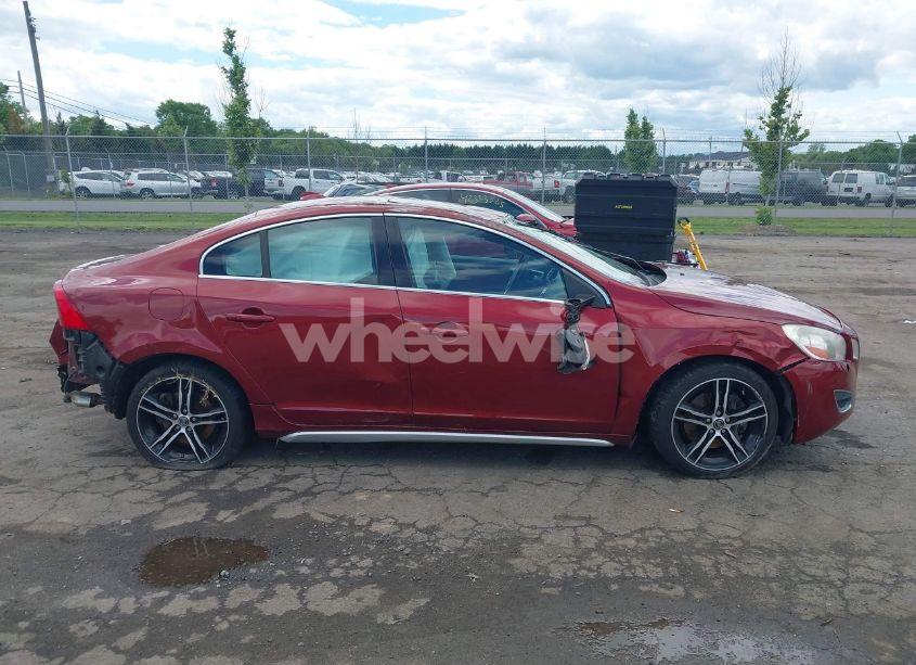 Photo 14 of 2013 Volvo S60 T6/T6 PLATINUM/T6 PREMIER PLUS/T6 R-DESIGN/T6 R-DESIGN PLATINUM (VIN YV1902FH1D2176480)